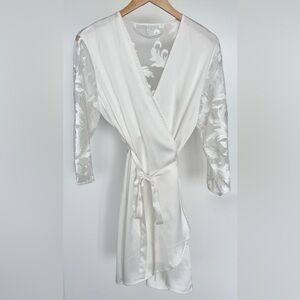 White Bridal Embroidered Mesh Kimono Robe